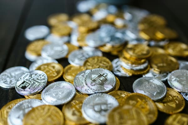 大型场内贵金属储备仓库什么意思